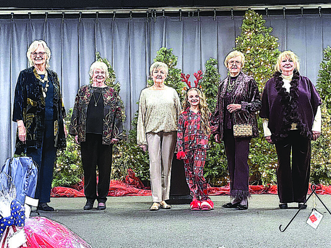 Holiday event raises money for Wintersville Women’s Club